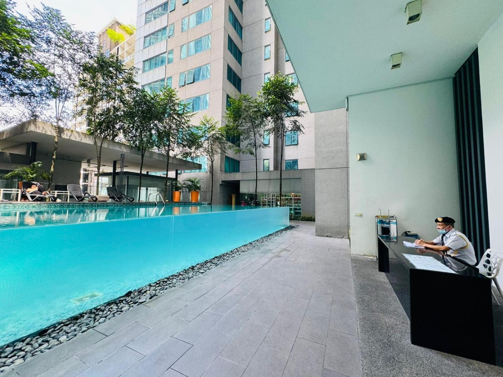 Summer Suites Klcc By Homestay Kuala Lumpur Exterior photo
