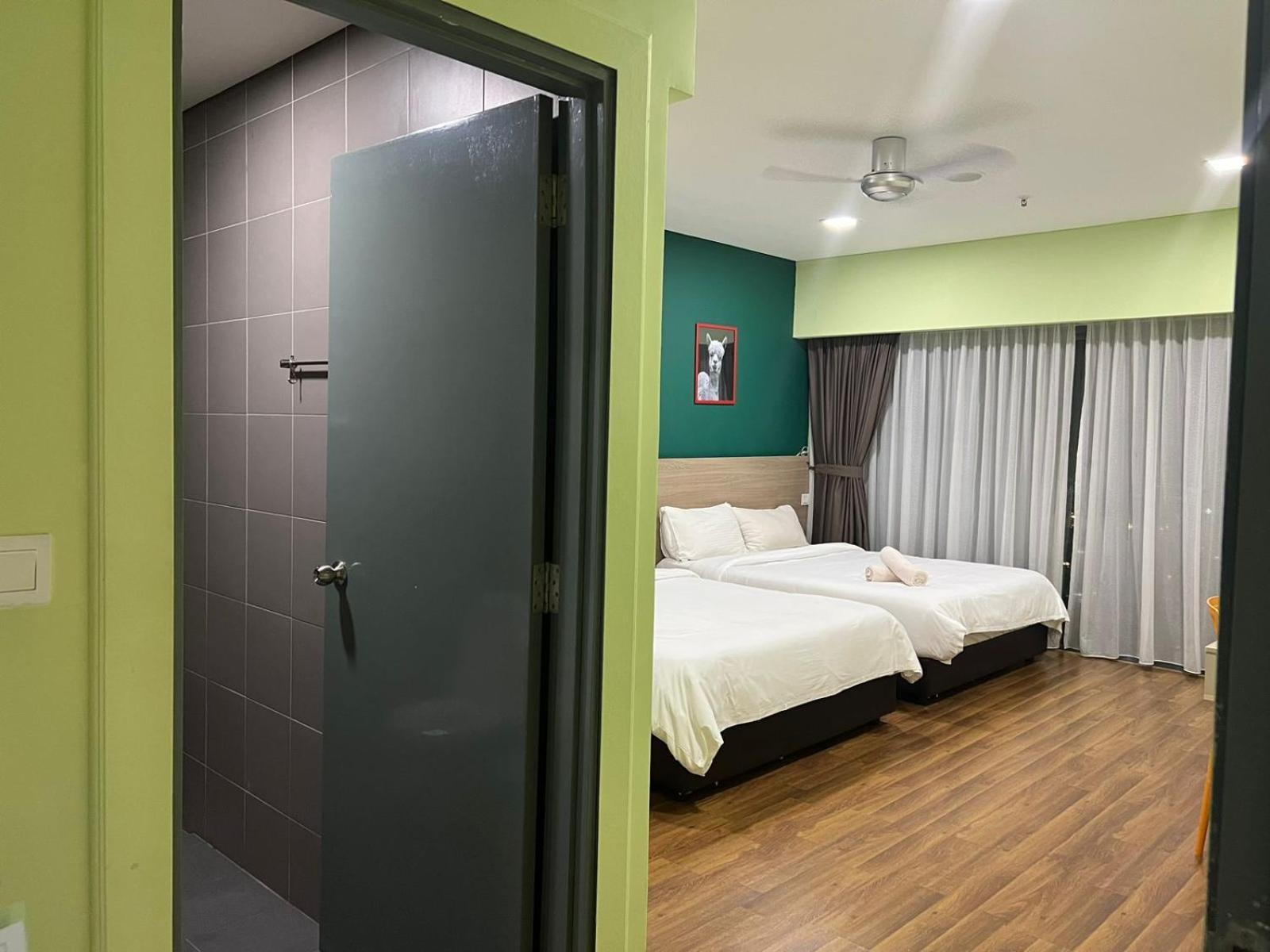 Summer Suites Klcc By Homestay Kuala Lumpur Exterior photo