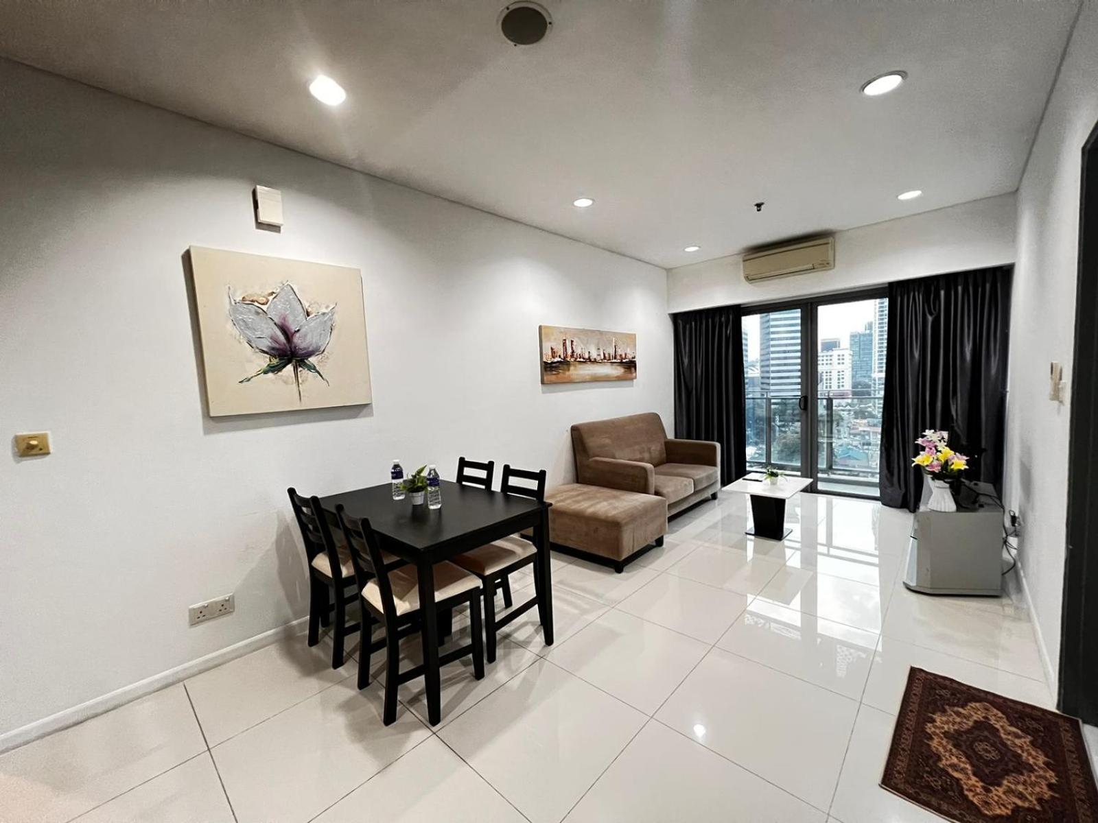 Summer Suites Klcc By Homestay Kuala Lumpur Exterior photo