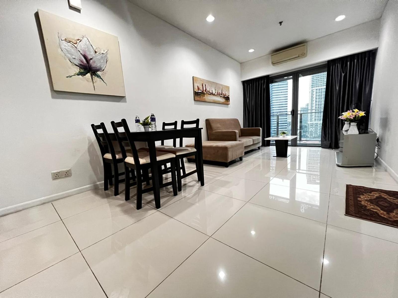Summer Suites Klcc By Homestay Kuala Lumpur Exterior photo